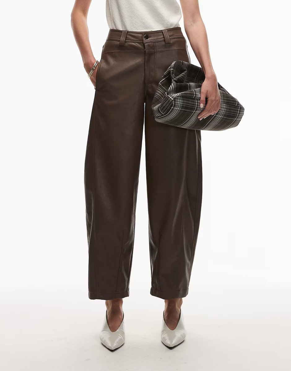 ASOS ASOS DESIGN faux leather barrel leg trousers with seam detail in mocha - 3