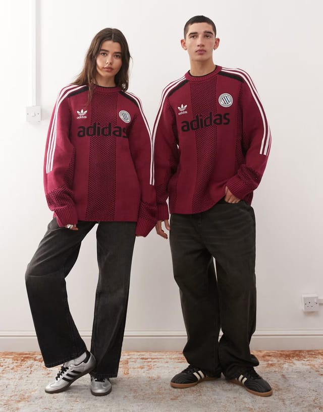 ASOS adidas Originals Adicolor knitted jersey in burgundy - 2