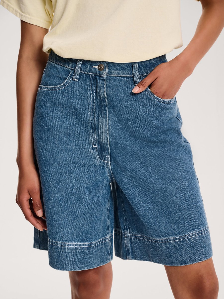 OMNES Robbie Shorts in Mid Wash - 4