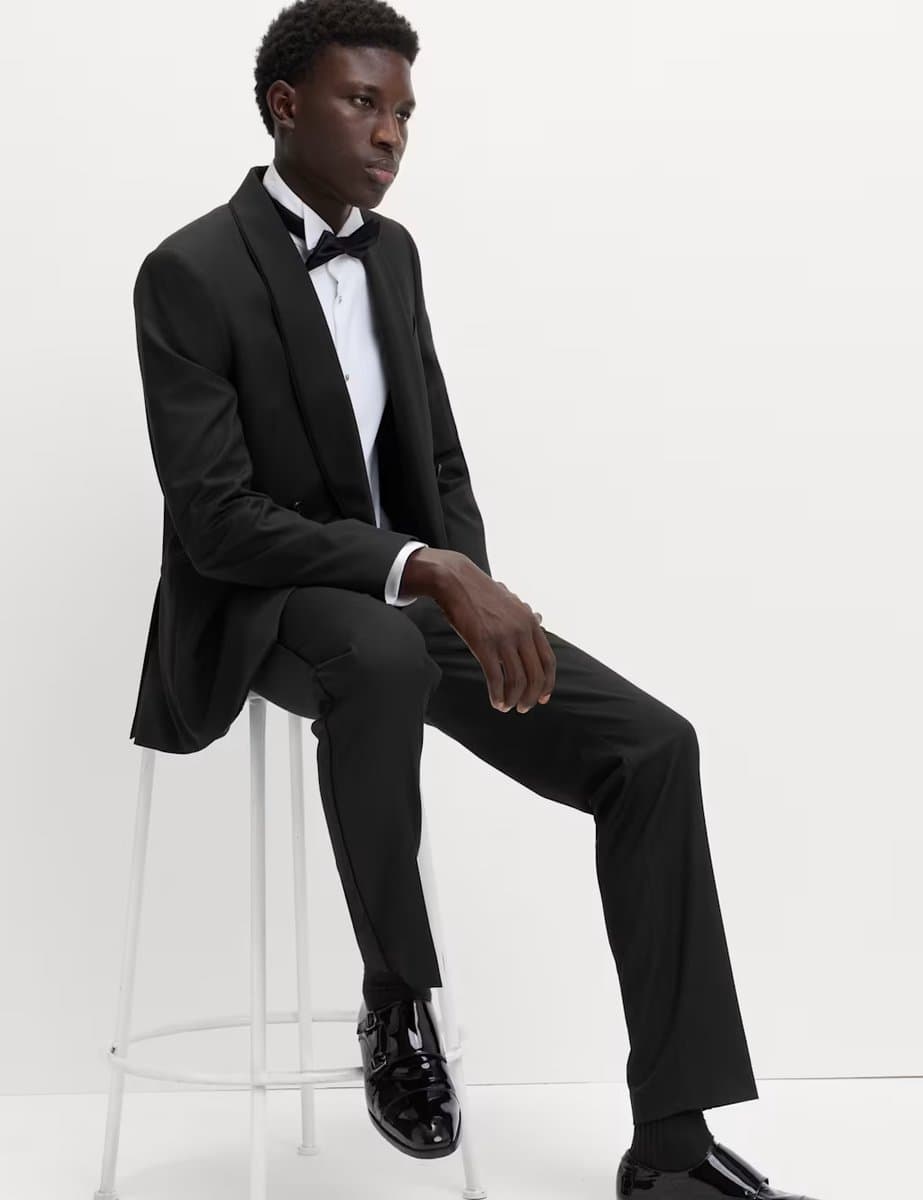 Marks & Spencer M&S Tailored Fit Single Pleat Trousers Black