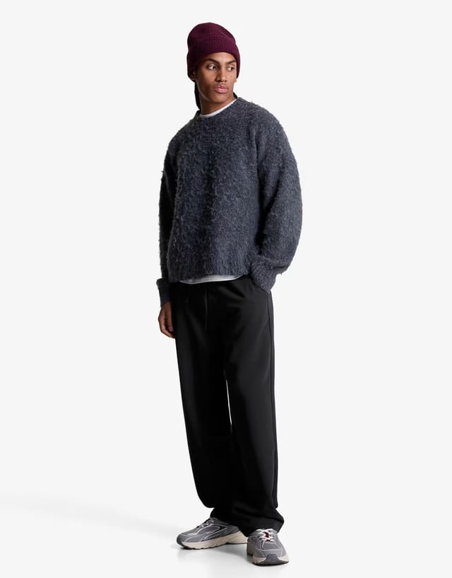 ASOS Bershka Straight-fit tailored jogging trousers in black - 3
