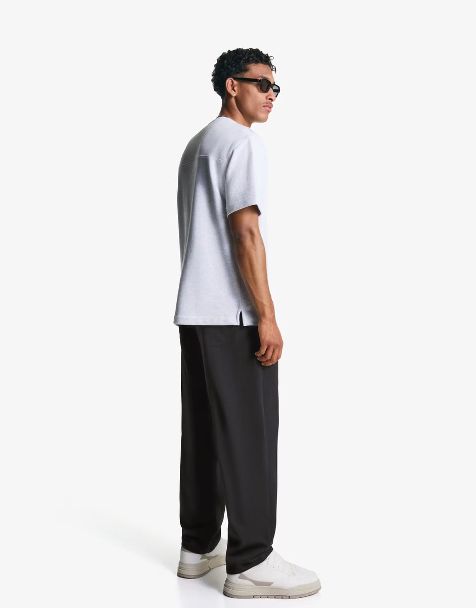 ASOS Bershka Straight-fit tailored jogging trousers in black - 4