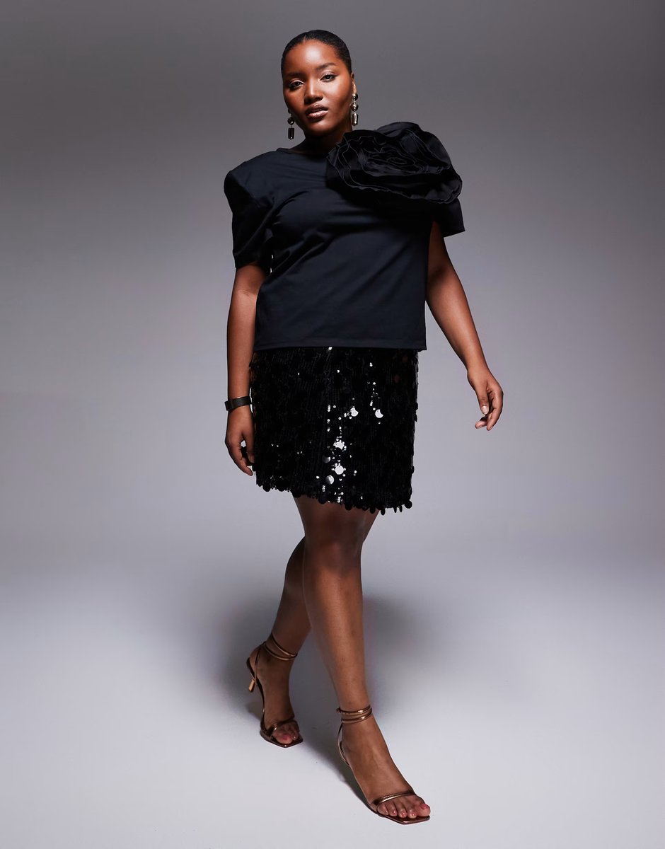 ASOS ASOS LUXE Curve premium corsage t-shirt in black - 2