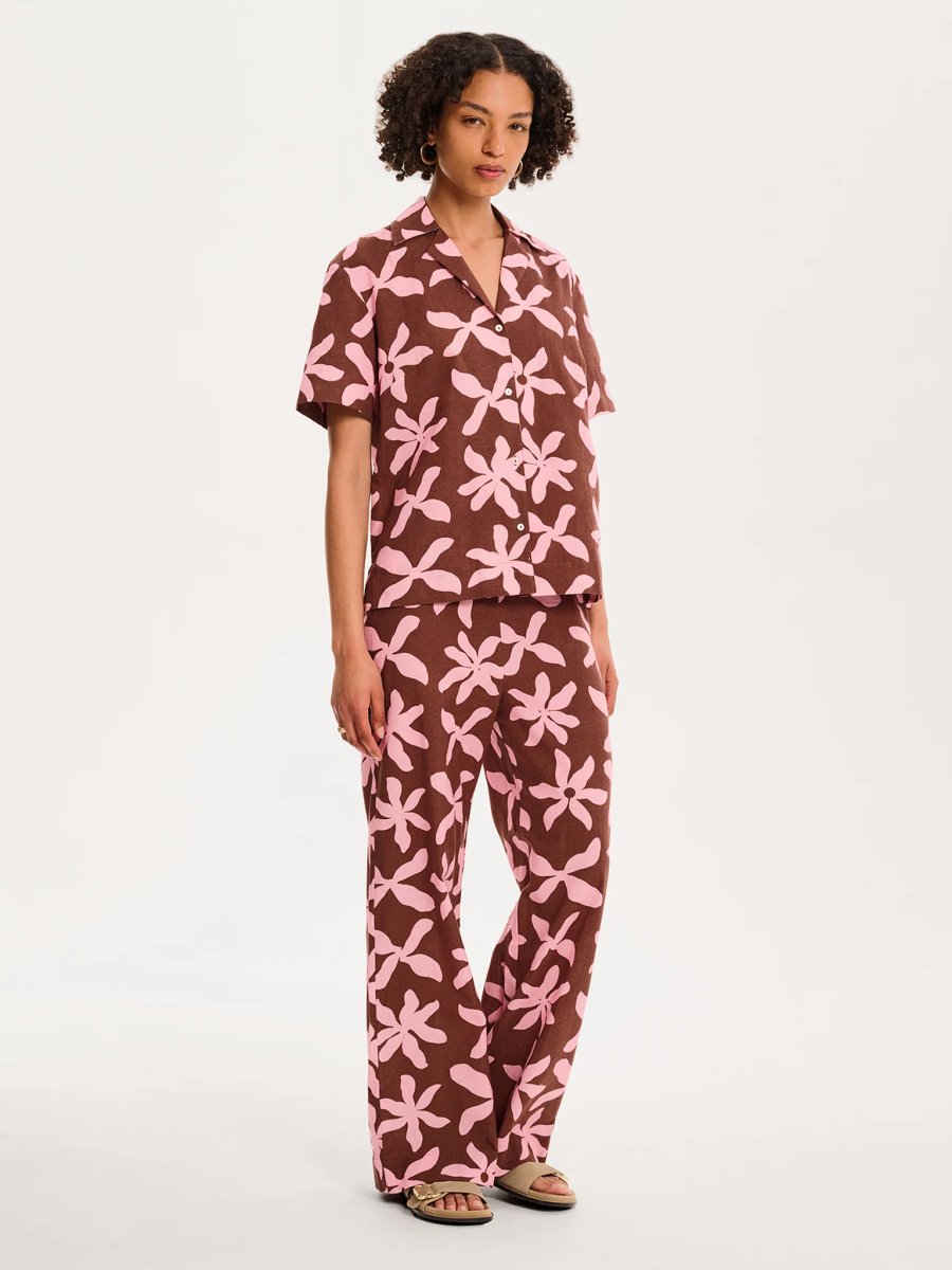 OMNES Oaklyn Shirt in Pink and Chocolate Floral Print - 2