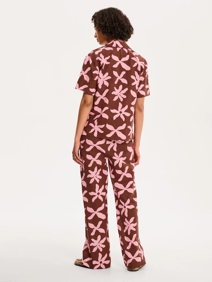 OMNES Oaklyn Shirt in Pink and Chocolate Floral Print - 3