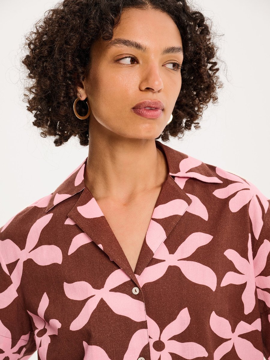 OMNES Oaklyn Shirt in Pink and Chocolate Floral Print - 4
