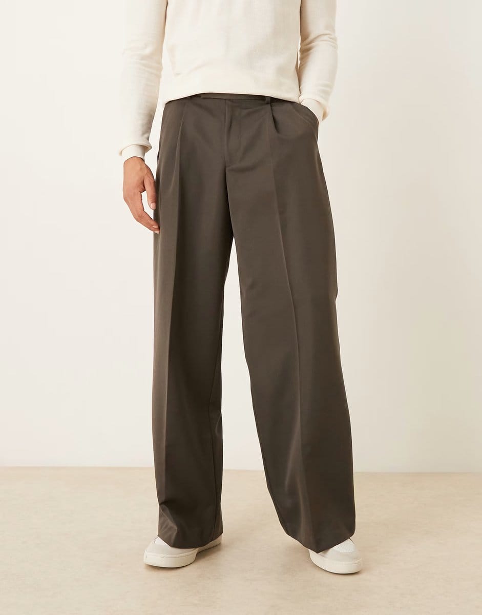 ASOS ASOS DESIGN smart loose leg trouser with inverted front pleat in dark grey - 1