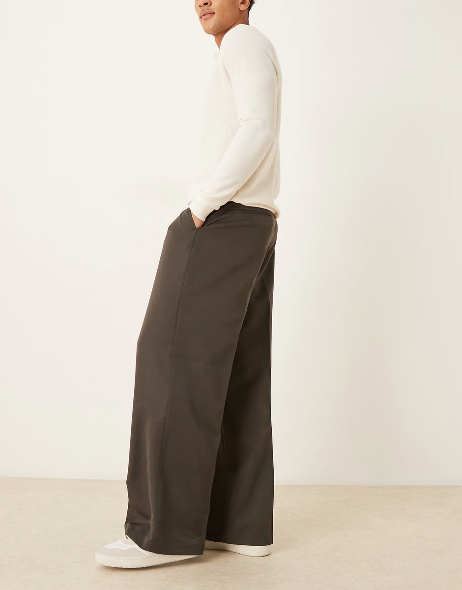 ASOS ASOS DESIGN smart loose leg trouser with inverted front pleat in dark grey - 3