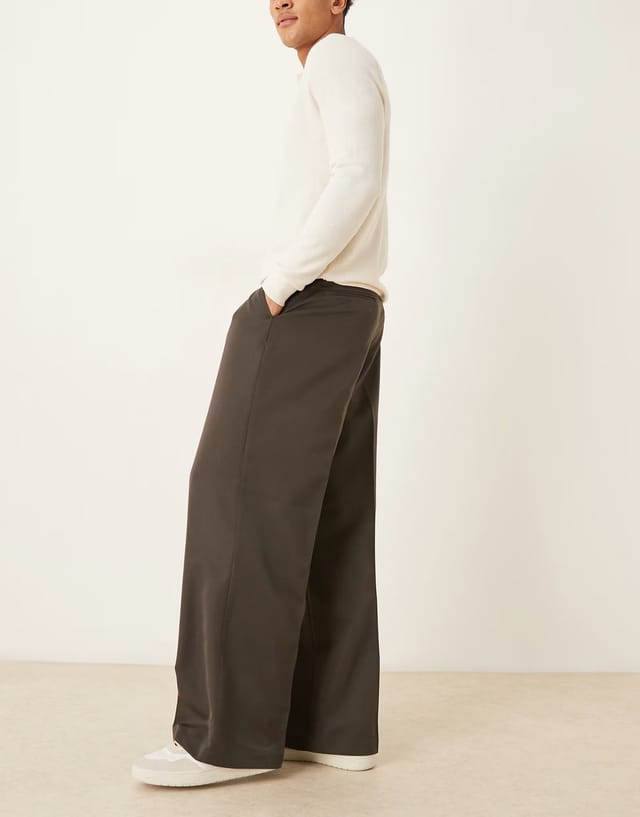 ASOS ASOS DESIGN smart loose leg trouser with inverted front pleat in dark grey - 3