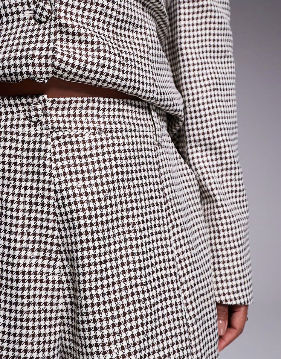ASOS ASOS LUXE Curve co-ord houndstooth flippy short in brown sequin - 3