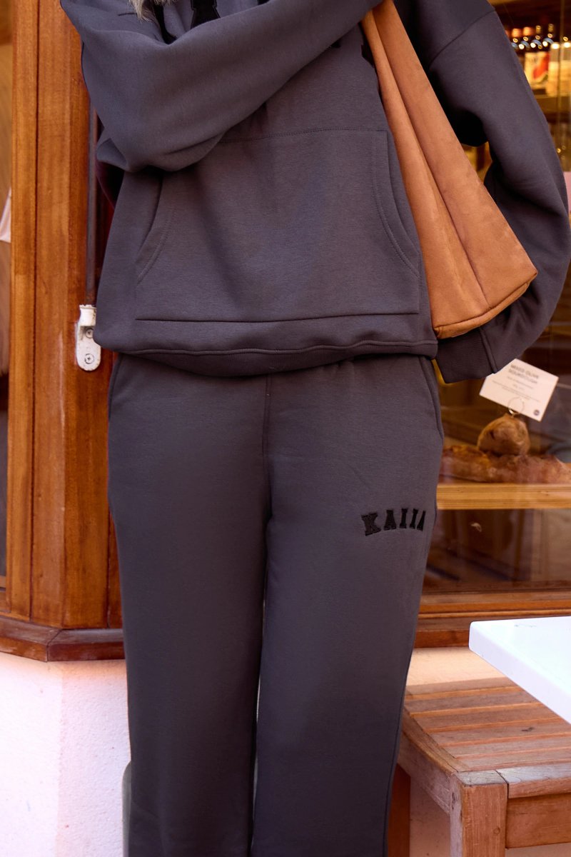 Kaiia Kaiia Logo Wide Leg Sweat Pants in Dark Grey - 4