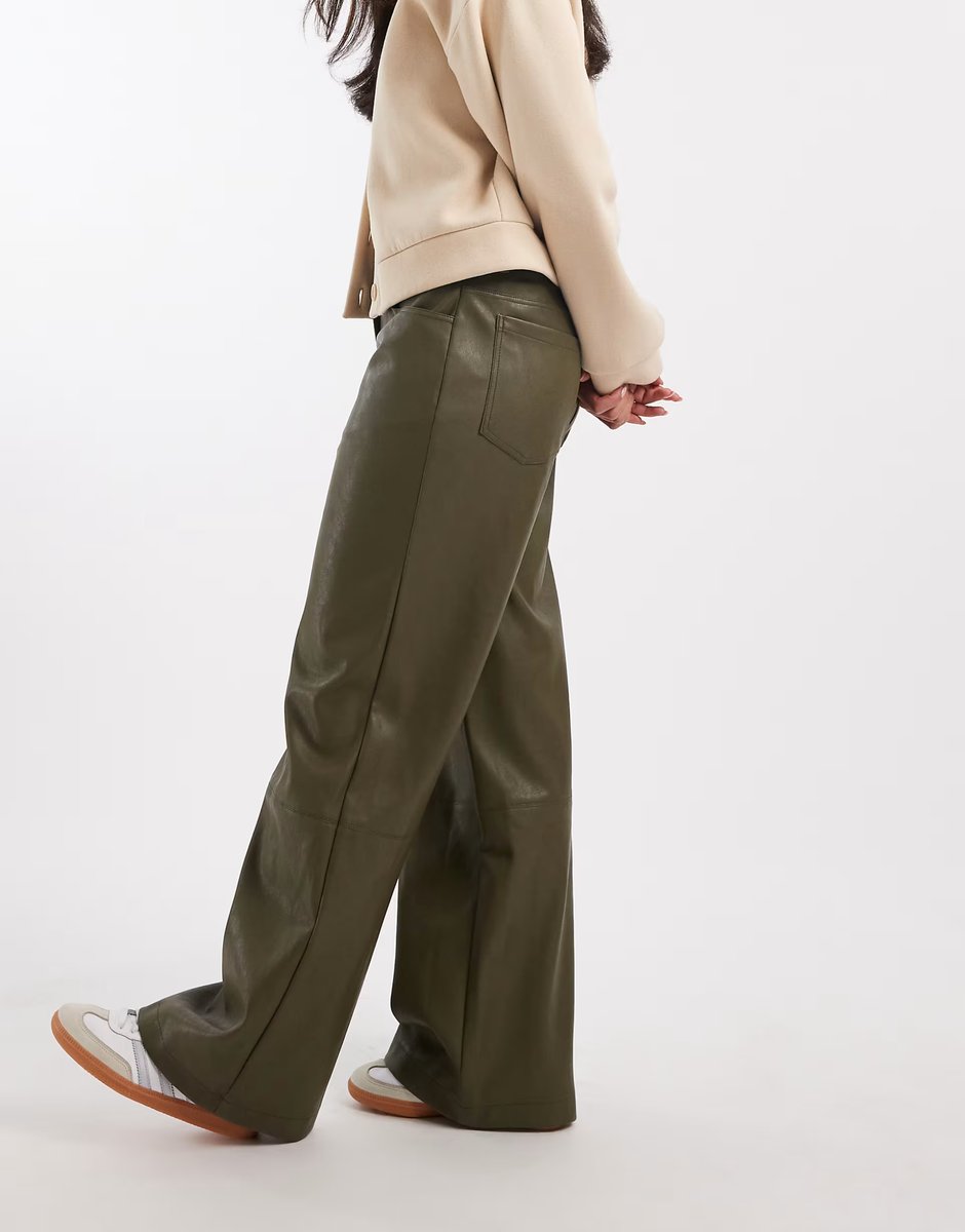 ASOS ASOS DESIGN low rise mansy faux leather trousers in green  - 3