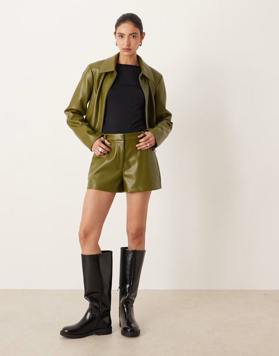 ASOS ASOS DESIGN tailored faux leather cropped blazer and shorts co-ord in olive - 2