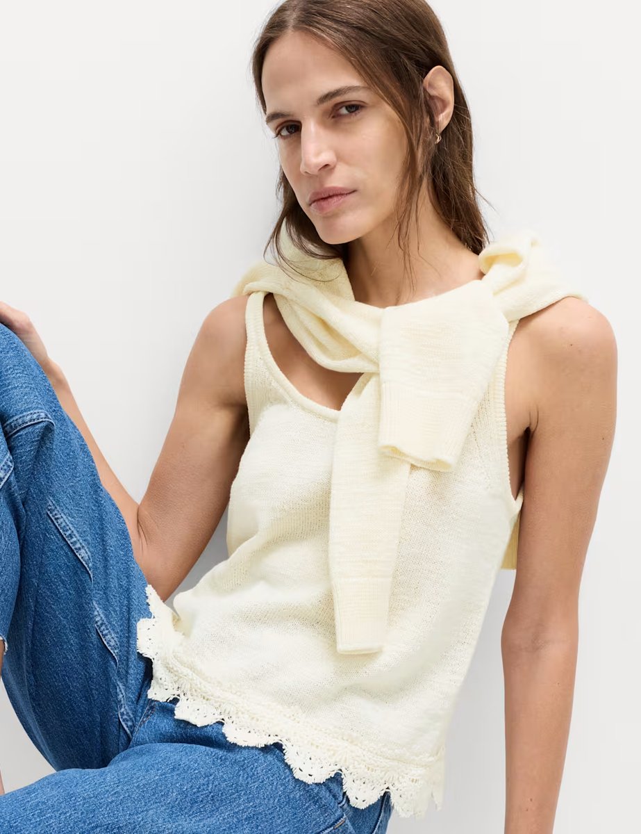 Marks & Spencer M&S Cotton Blend Lace Detail Cropped Knitted Vest Vanilla - 3