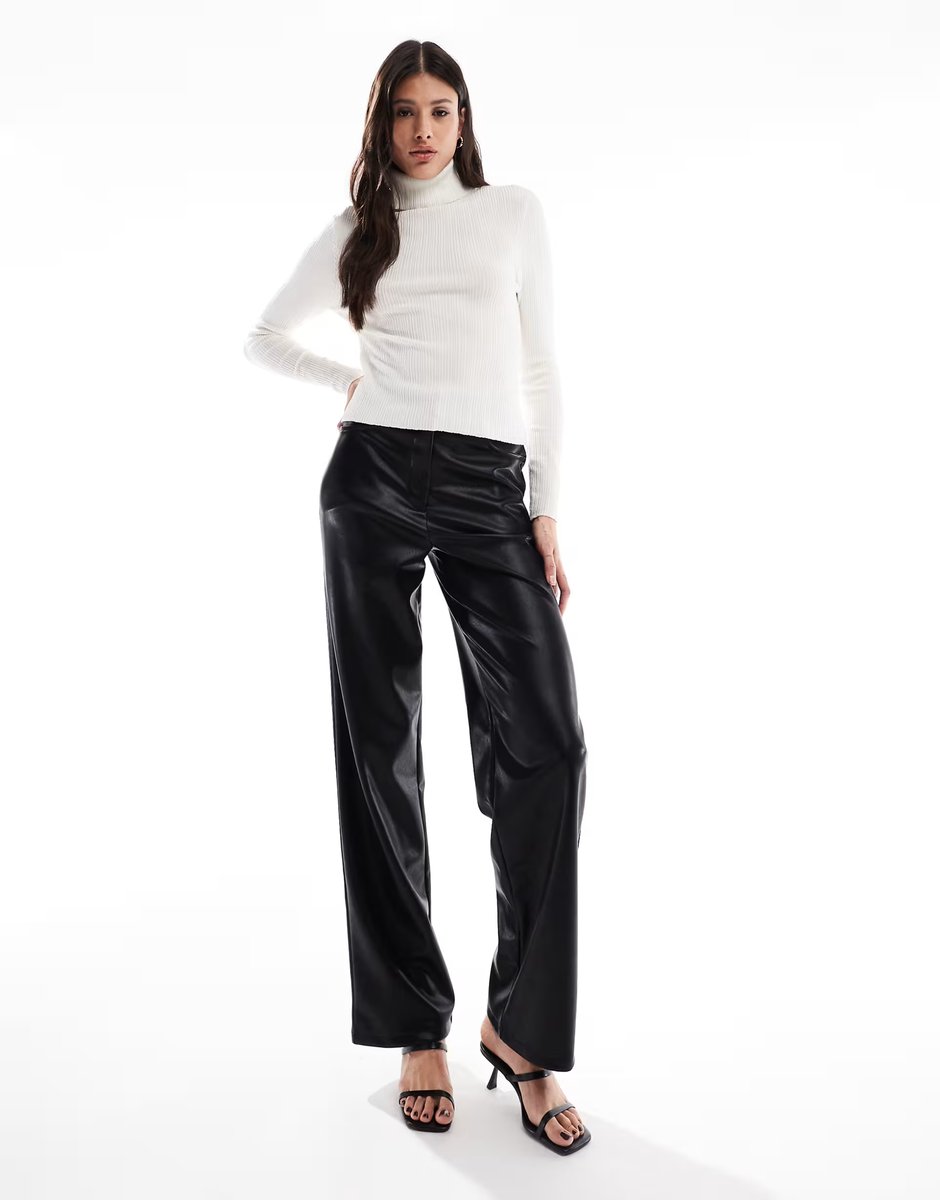ASOS ASOS DESIGN Tall leather look wide leg trouser in black - 3