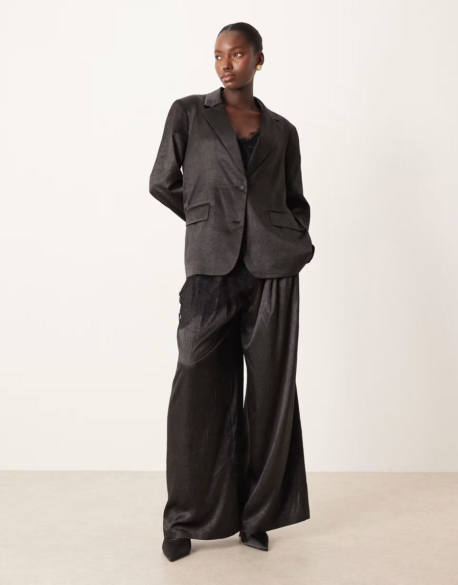 ASOS ASOS DESIGN tailored unstructured satin blazer in black - 3