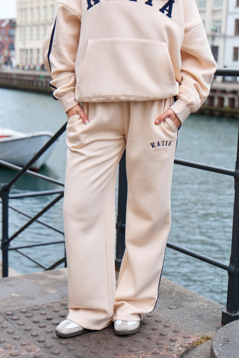 Kaiia Kaiia Slogan Side Stripe Wide Leg Joggers Cream & Navy - 3