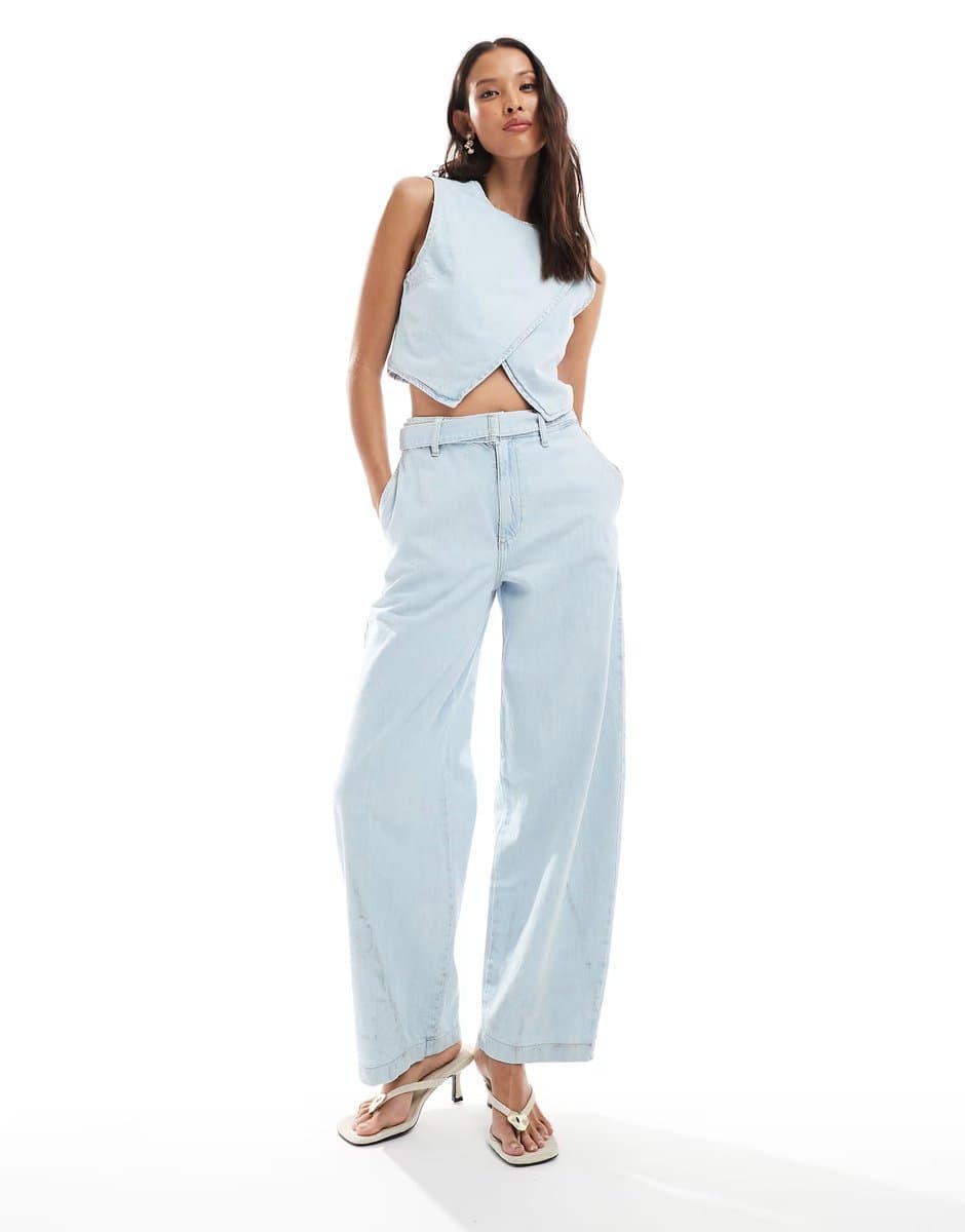 ASOS ASOS DESIGN high waisted barrel jean in light wash co-ord