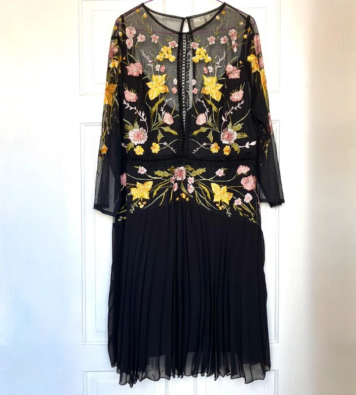 ASOS ASOS embroidered dress pleated dress size uk 20 new with tags - 2