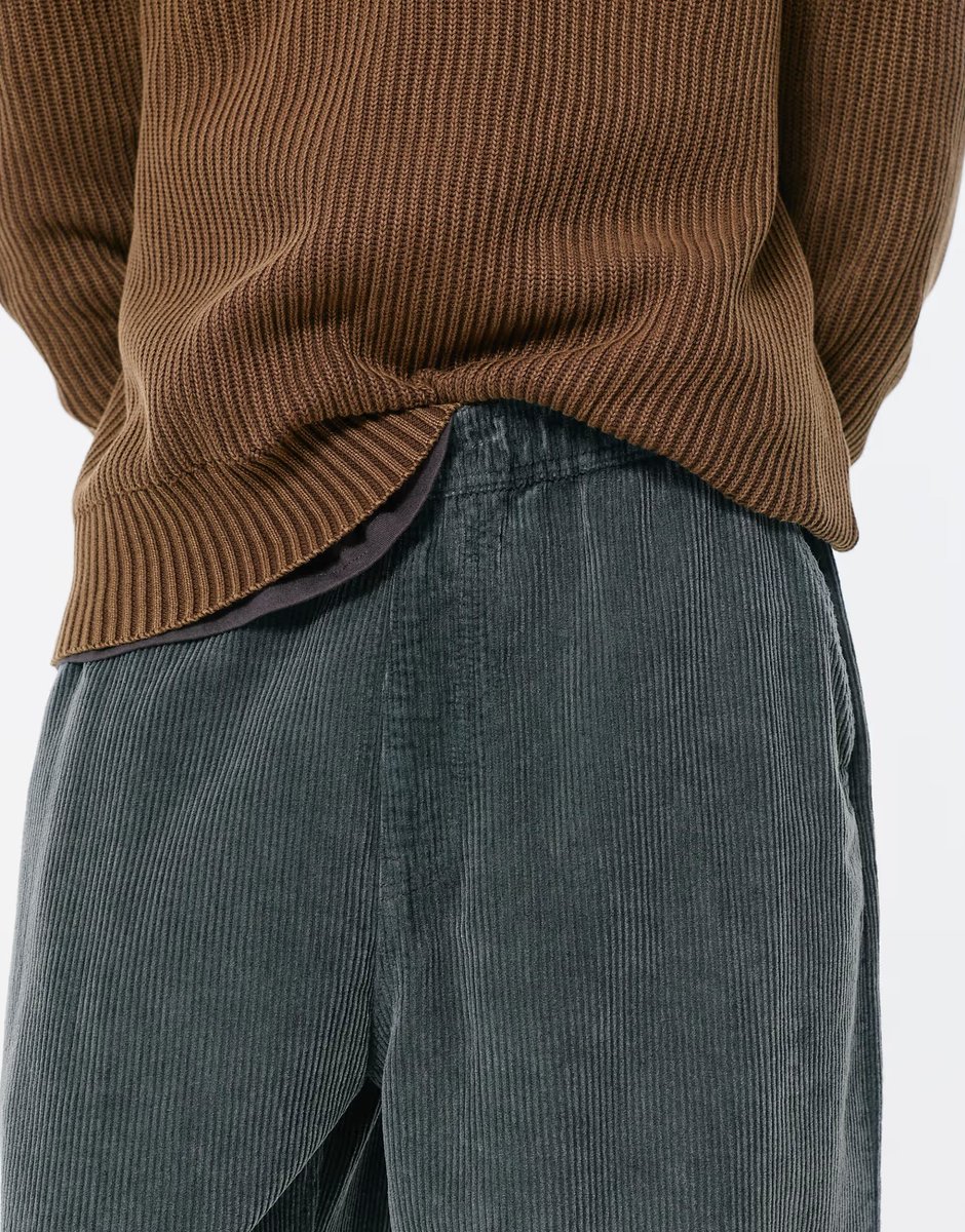 ASOS Pull&Bear Corduroy baggy joggers in dark grey - 3