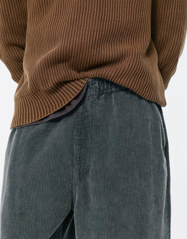 ASOS Pull&Bear Corduroy baggy joggers in dark grey - 3