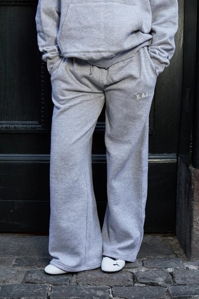 Kaiia Kaiia Slogan Mid Rise Wide Leg Joggers Mid Grey Marl & Stone - 3