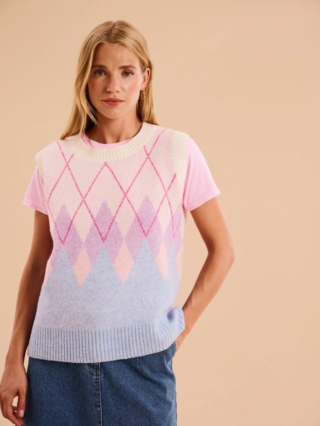 OMNES Bobbi Fluffy Argyle Vest - 3