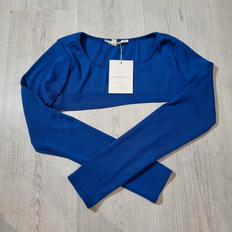 Morrisday BNWT Morrisday Blue Long Sleeve Top Cropped Over Top - 2
