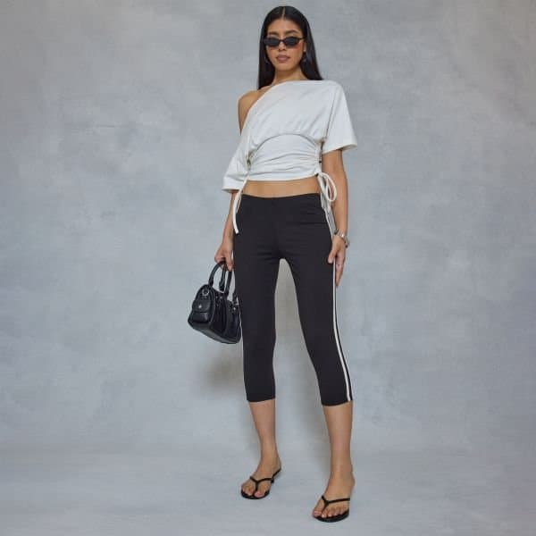 EGO Low Rise Contrast Side Stripe Capri Leggings In Black, Women's Size UK 6