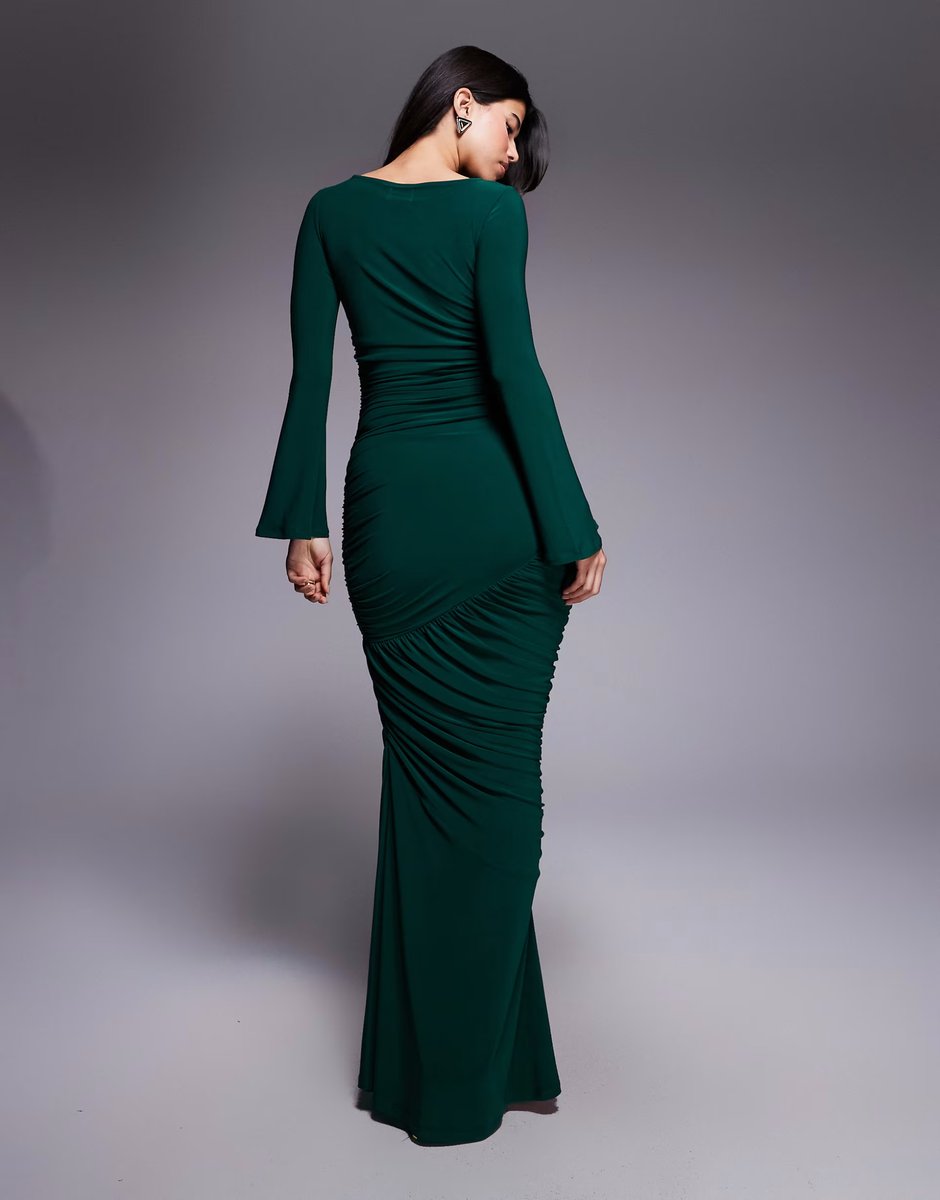 ASOS ASOS DESIGN sculpting gauged panelled maxi dress with long sleeves in green - 3