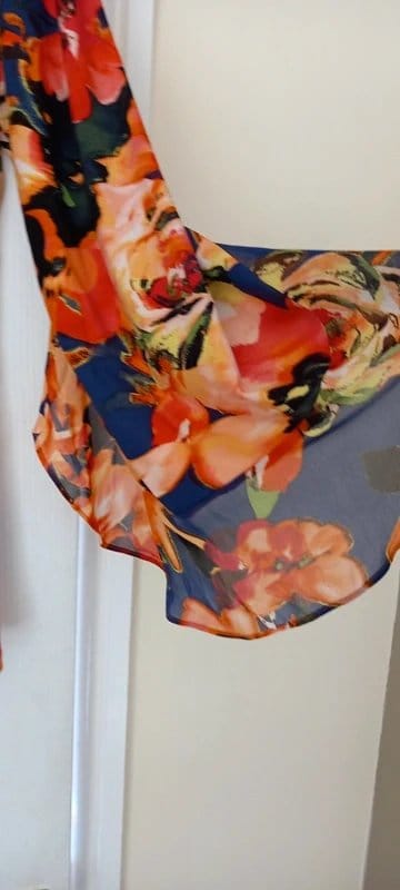 Attitudes by Renée Stunning ladies asymmetric top - 3