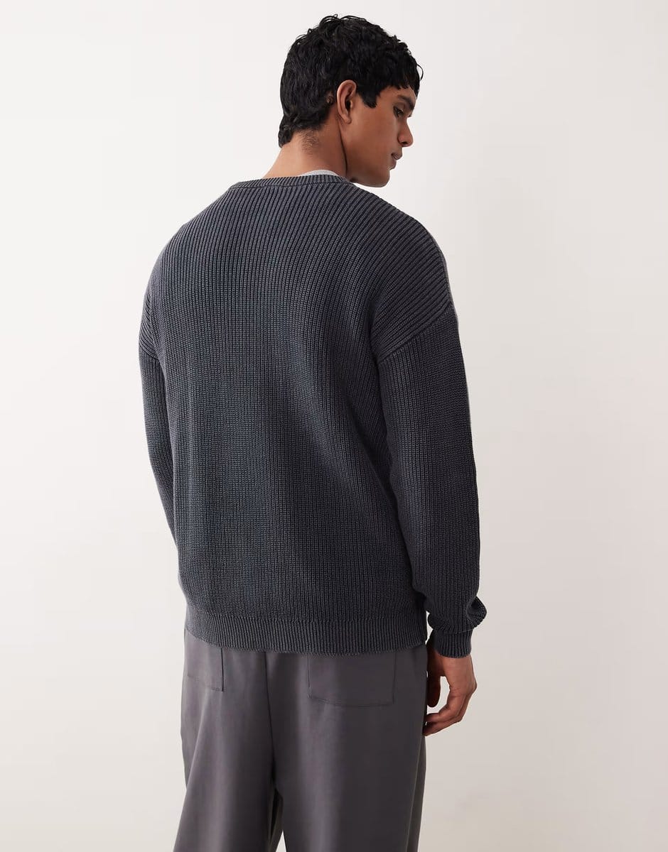 ASOS ASOS DESIGN relaxed knitted ribbed crew neck jumper in navy acid wash - 4