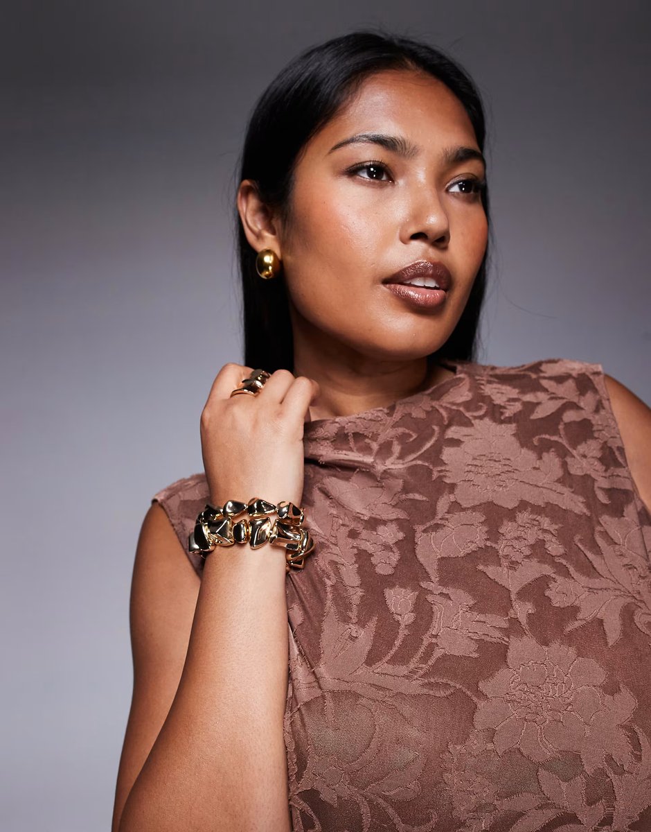 ASOS ASOS DESIGN Curve sleeveless high neck devore maxi dress with ruched skirt detail in chocolate - 3