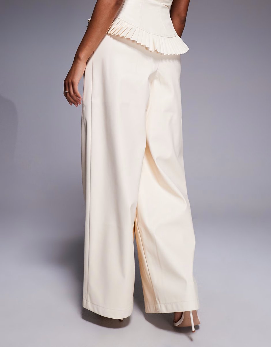 ASOS ASOS LUXE co-ord PU wide leg pleated trouser in cream - 3