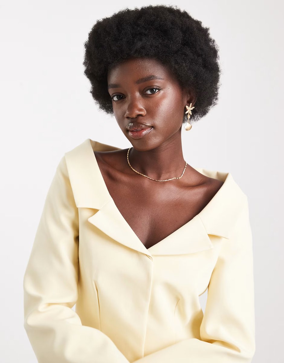 ASOS ASOS DESIGN tailored off shoulder blazer in buttermilk - 4