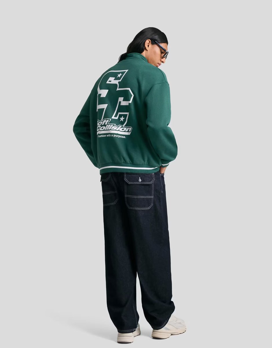 ASOS Bershka Printed quarter-zip sweatshirt in green - 4