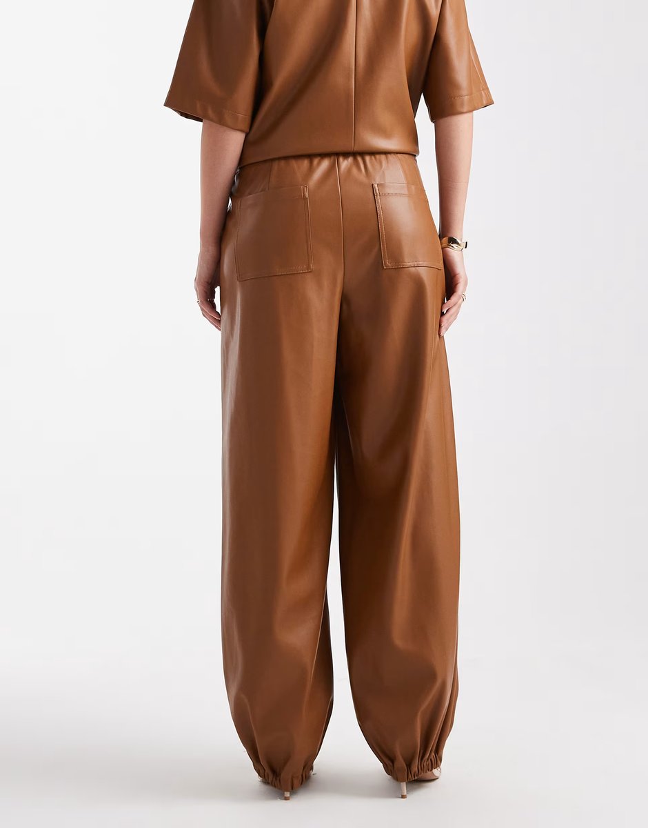ASOS ASOS DESIGN faux leather barrel leg pull on trousers co-ord in caramel - 3