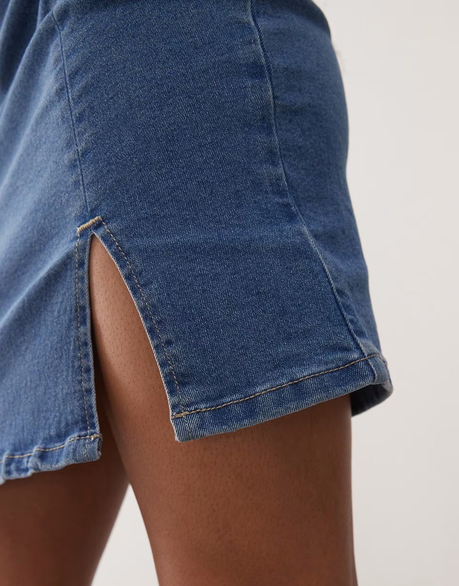 ASOS Noisy May denim mini skirt with slit in in mid blue - 3