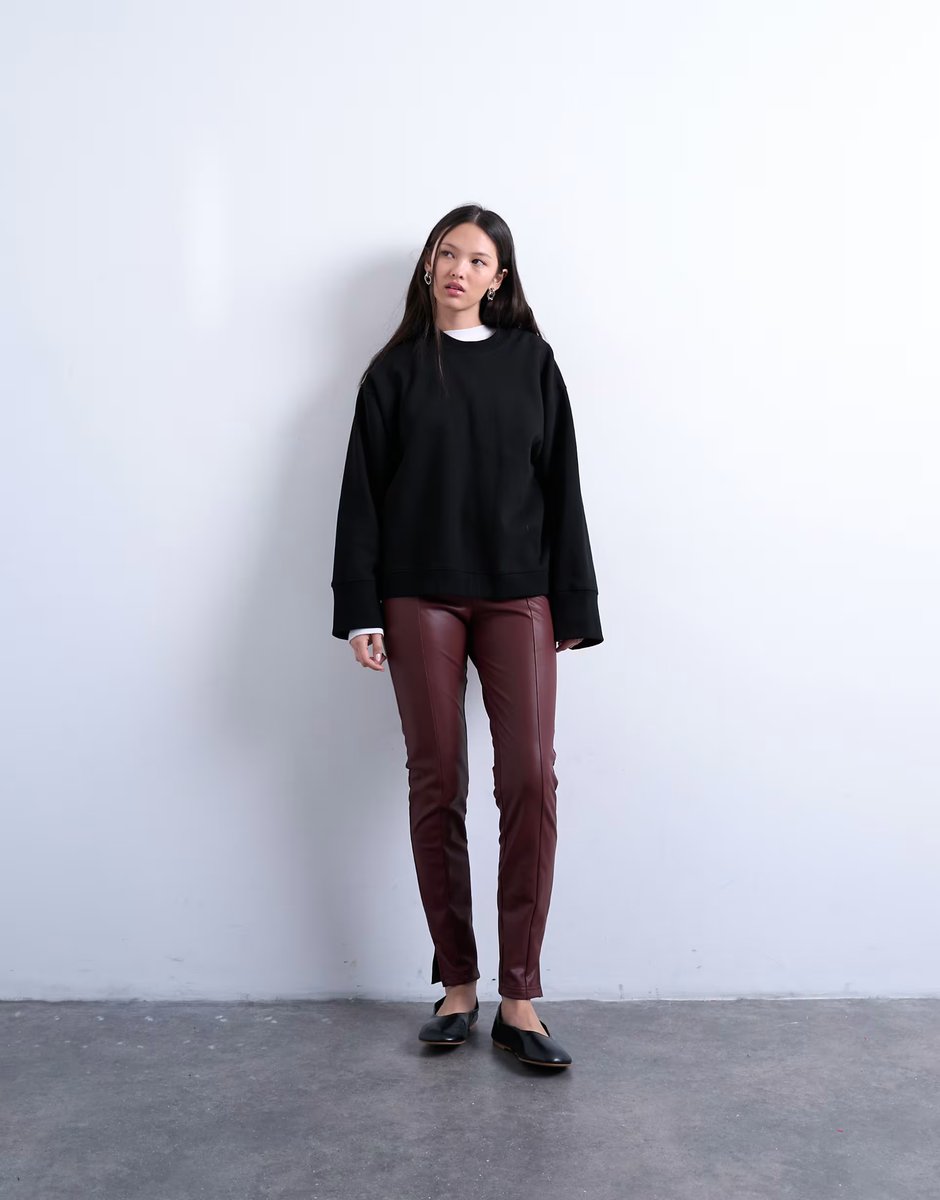 ASOS Topshop faux leather drain pipe skinny trouser in burgundy - 3