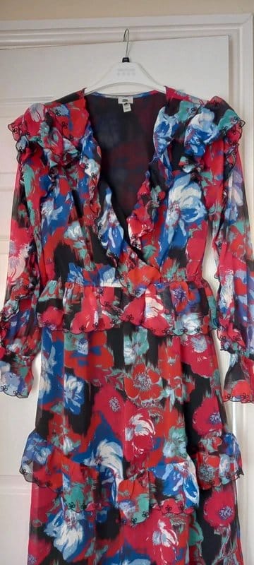 River Island Stunning ladies River Island chiffon Midi dress(size 12) - 3