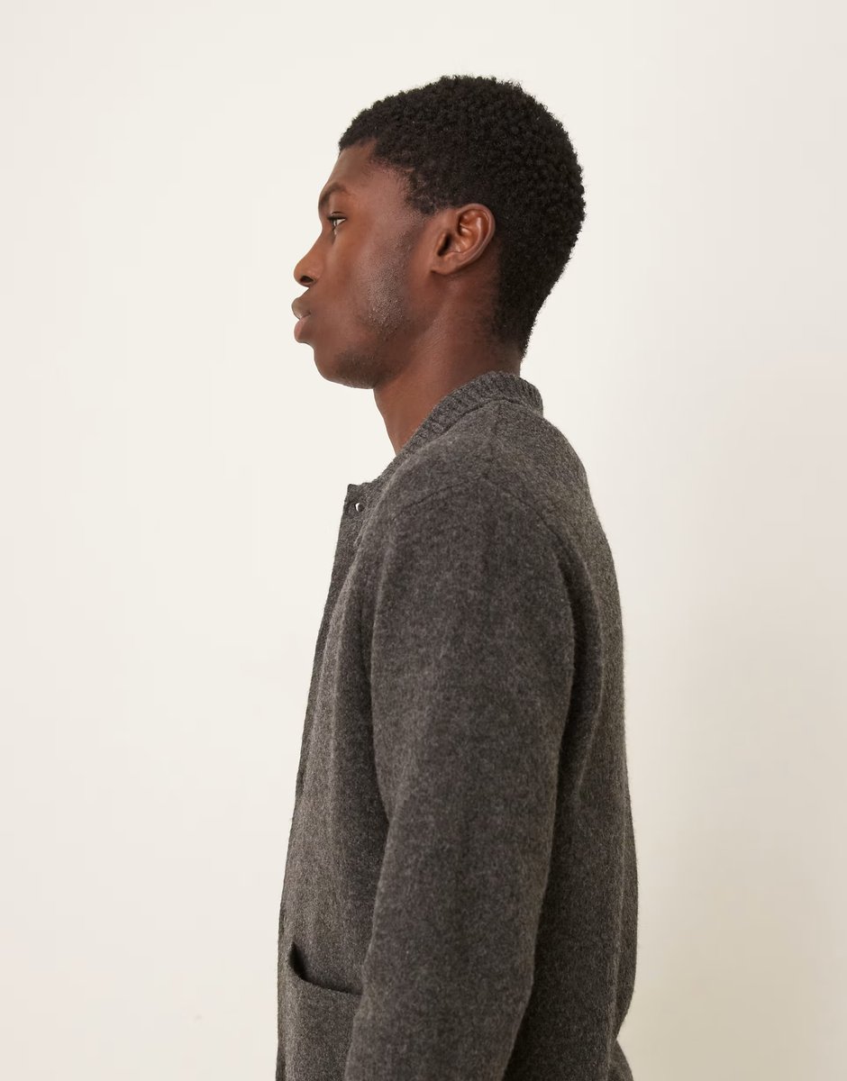 ASOS ASOS DESIGN relaxed knitted wool blend cardigan with front pockets in grey - 4