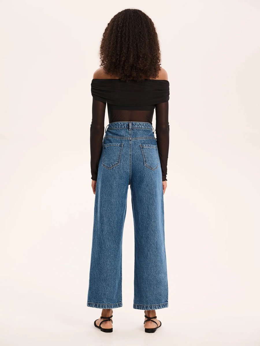 OMNES Orielle Cropped Jean in Mid Wash - 3