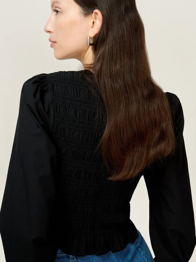 OMNES Kaloppe Top in Black - 3