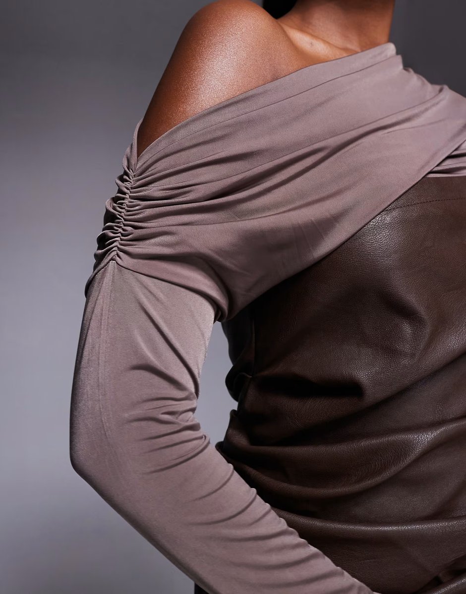 ASOS ASOS DESIGN fallen shoulder PU bandeau midi dress in chocolate - 3