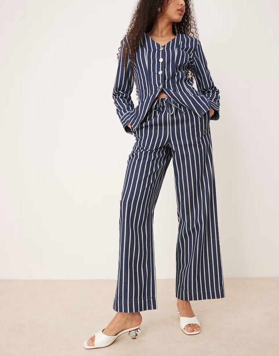 ASOS Glamorous high waisted drawstring straight leg trousers in blue denim stripe - 3