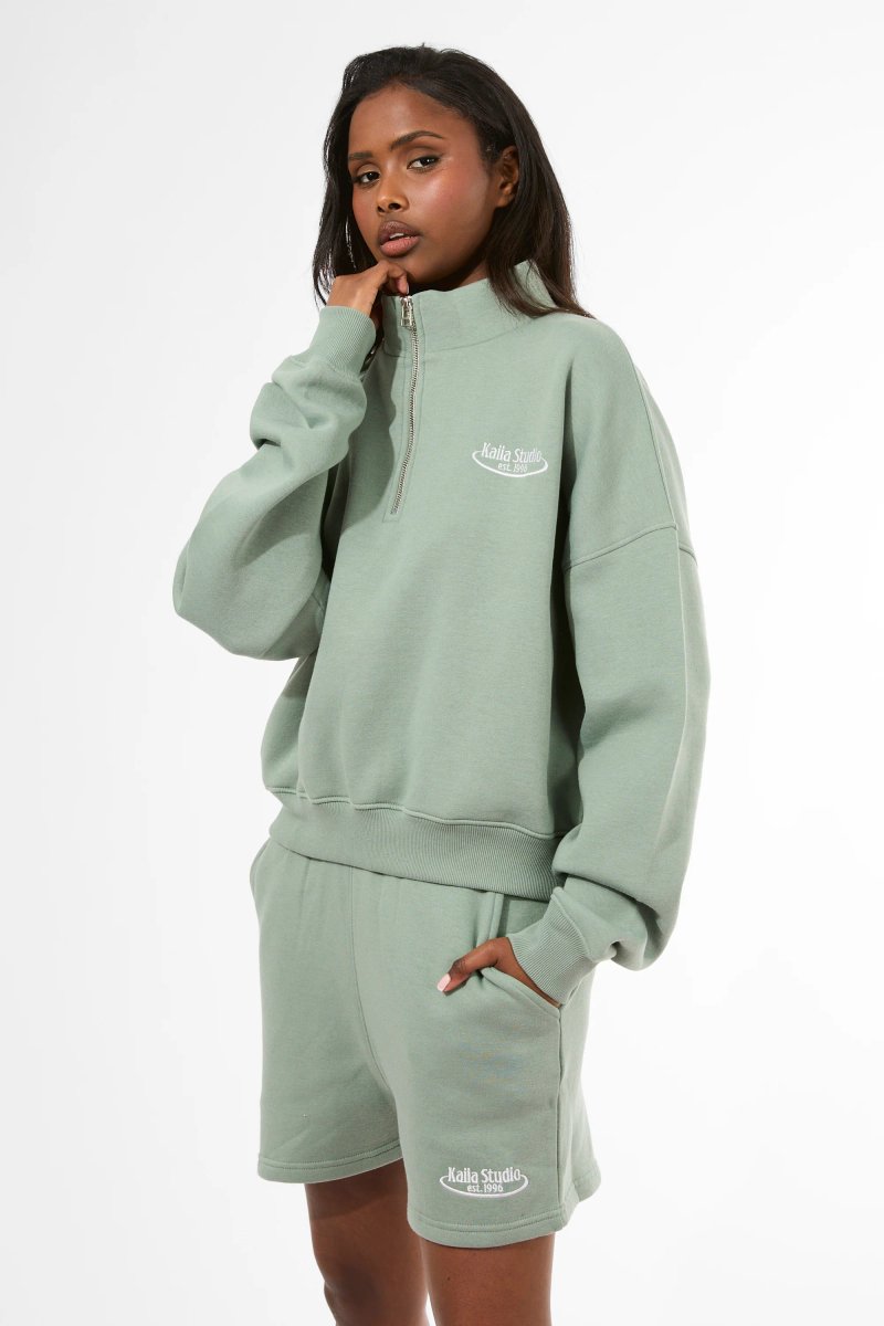 Kaiia Kaiia Running Club Logo Sweat Shorts Green Tea - 3