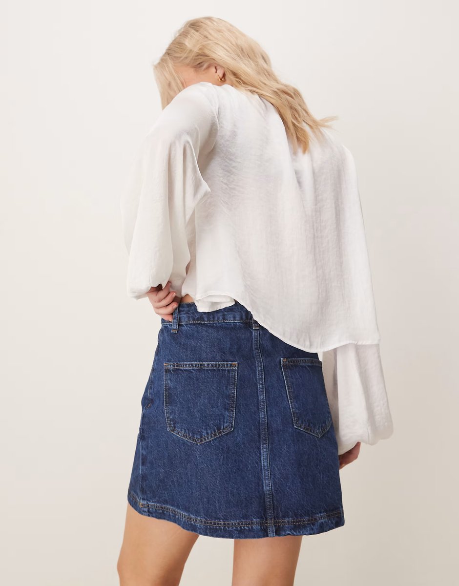 ASOS ASOS DESIGN denim patch pocket mini skirt in indigo - 4