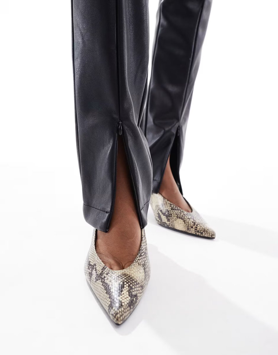 ASOS ASOS DESIGN skinny trousers in faux leather in black  - 4