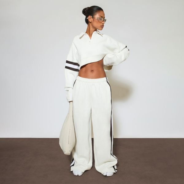 EGO Low Rise Contrast Stripe Detail Wide Leg Joggers In Cream, Women's Size UK 6 - 1