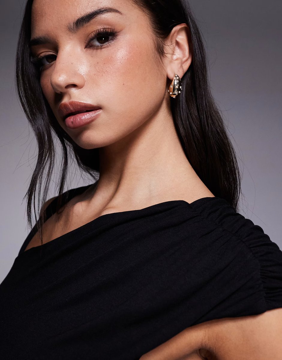 ASOS ASOS DESIGN cut out mesh panelled jumpsuit in black - 4